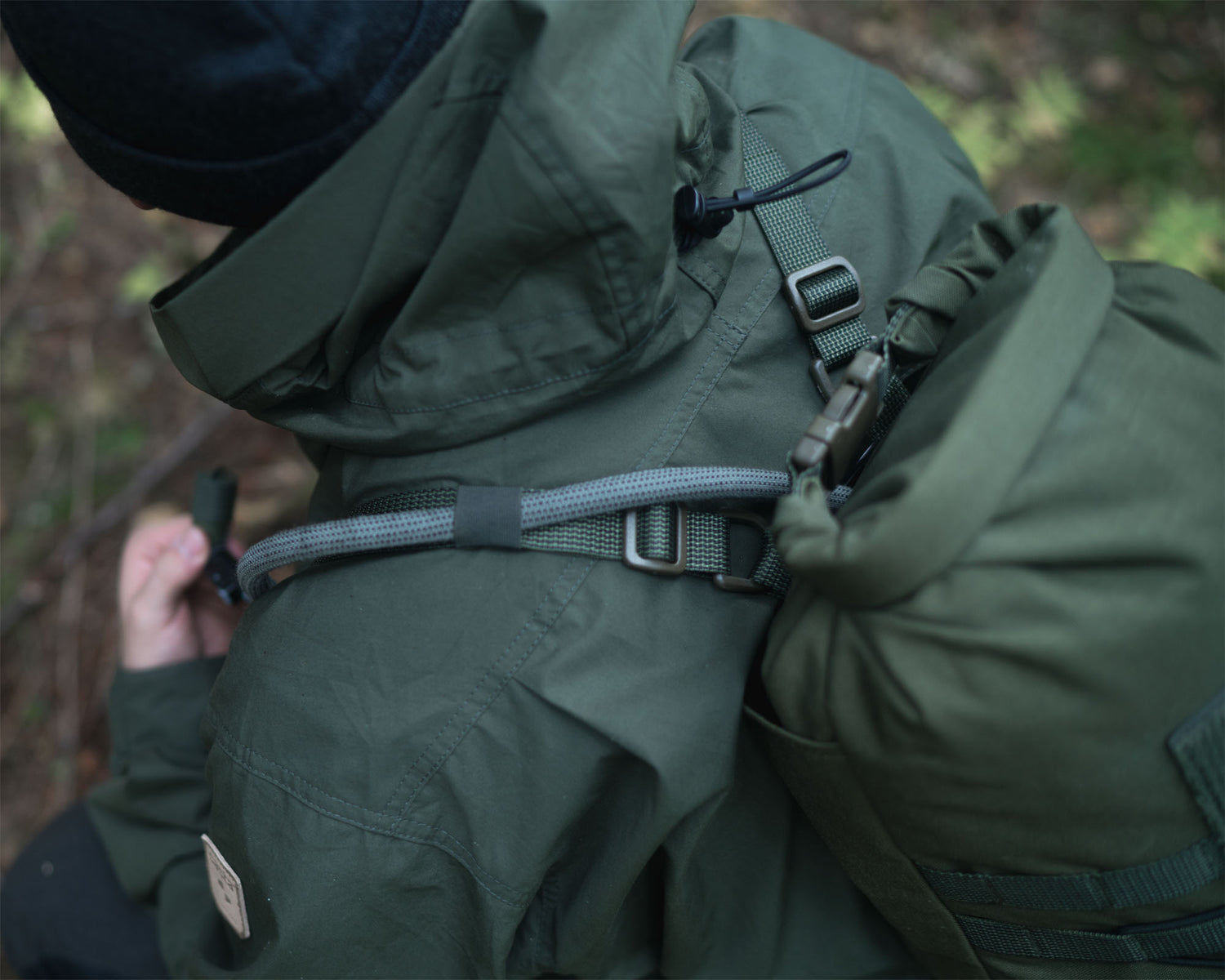 Elastic strap keepers