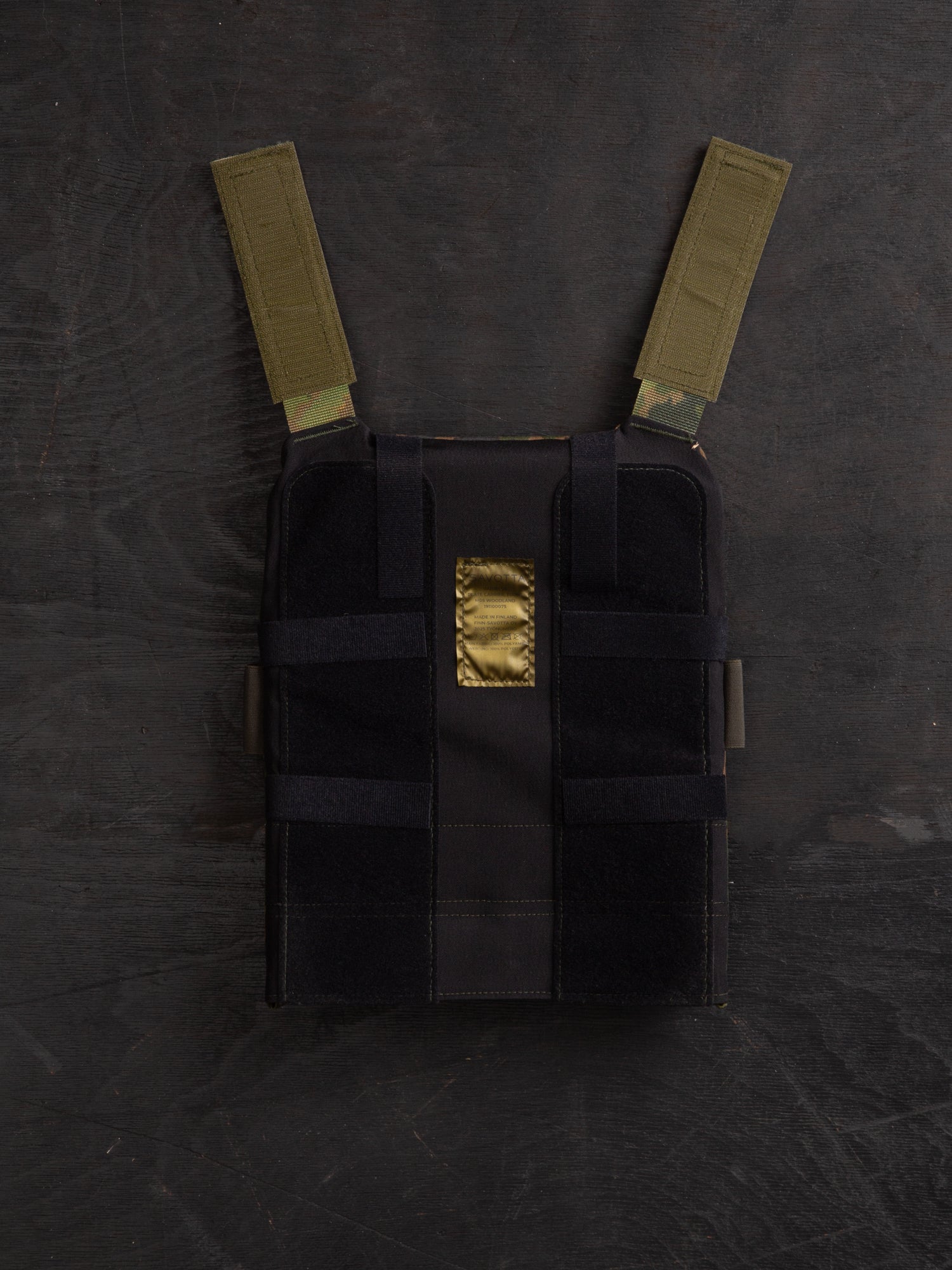 Savotta Varjelus plate carrier front piece from the back