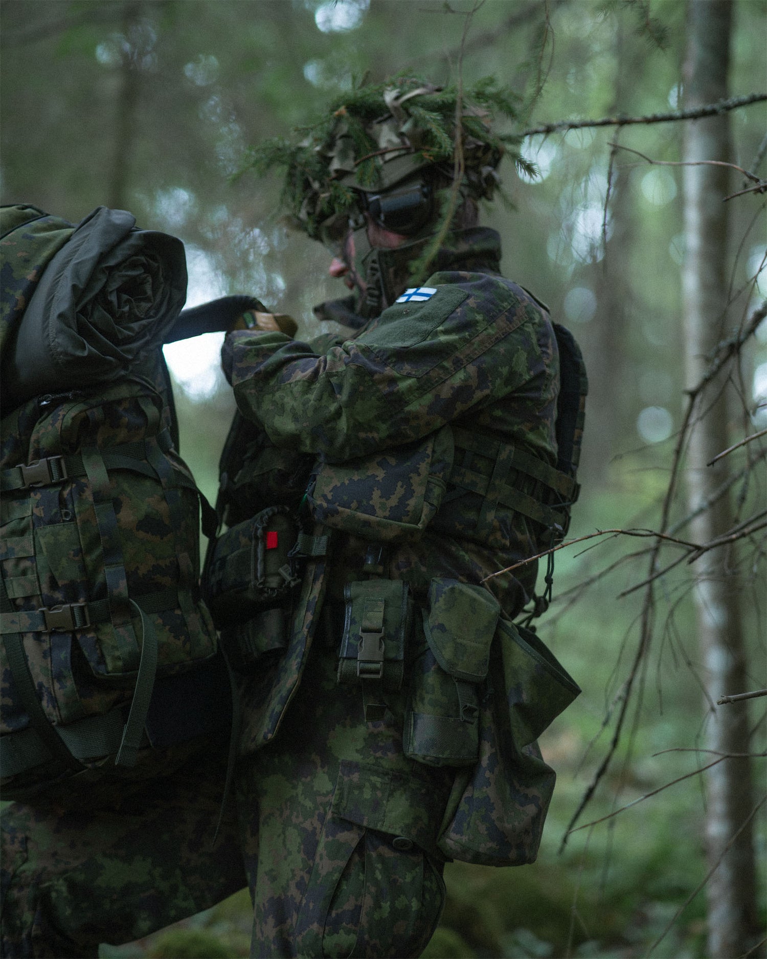 Frag-smoke pouch
