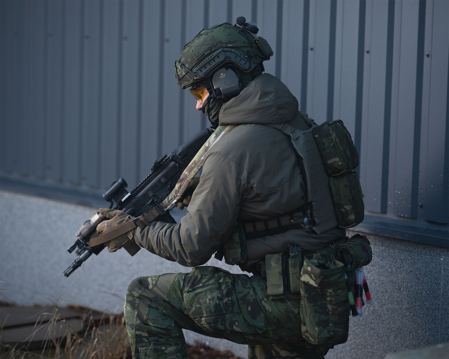 High cut helmet cover V1