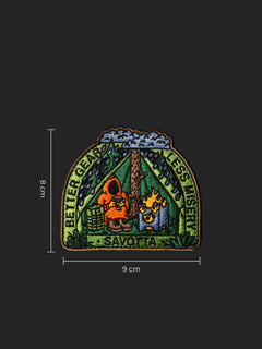 Savotta Better gear less misery patch technical image showing the measurements, that are 9 x 8 cm