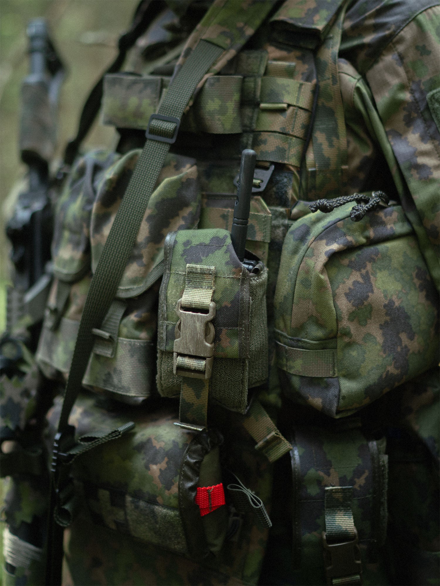 Frag-smoke pouch