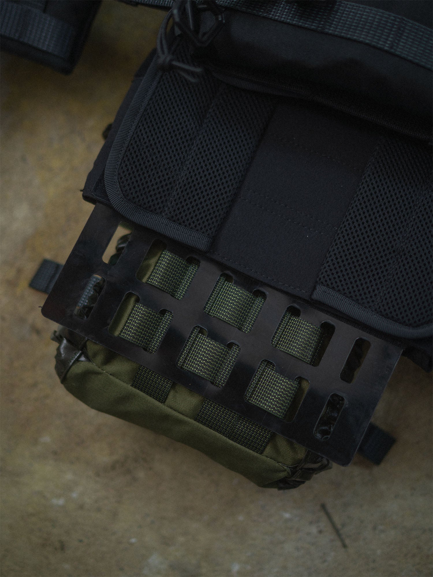 Savotta S-IFAK vertical mount attached on a horizontal Savotta dangler adapter attached to a Savotta Plate carrier